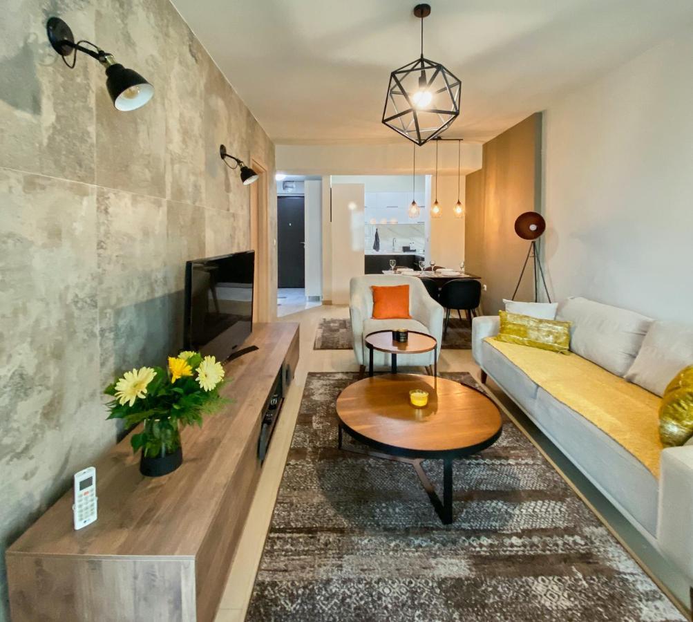Stylish Apartment, Skopje Centre - Private Parking - Panoramic Views Extérieur photo