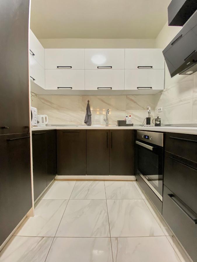 Stylish Apartment, Skopje Centre - Private Parking - Panoramic Views Extérieur photo