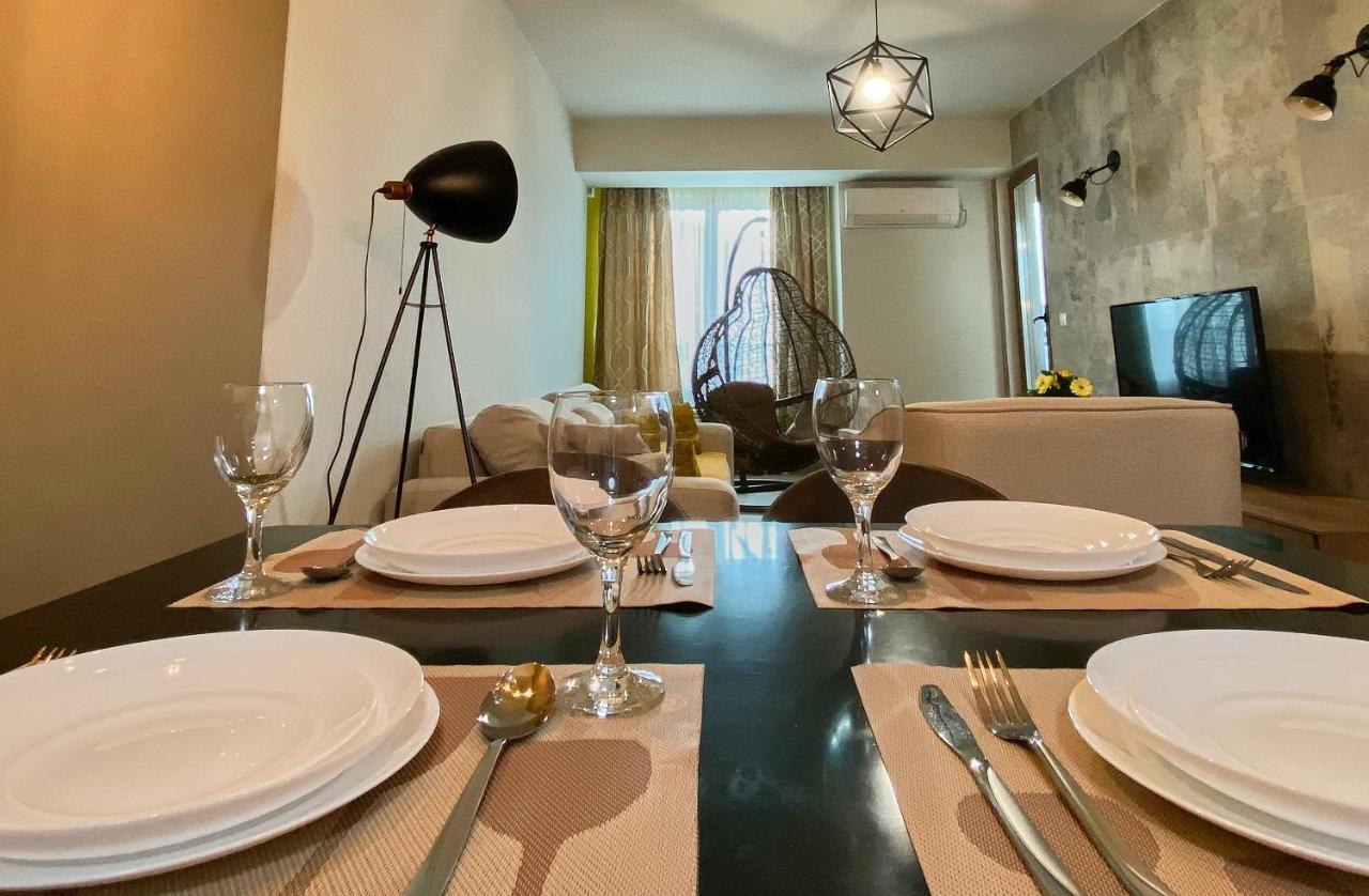 Stylish Apartment, Skopje Centre - Private Parking - Panoramic Views Extérieur photo