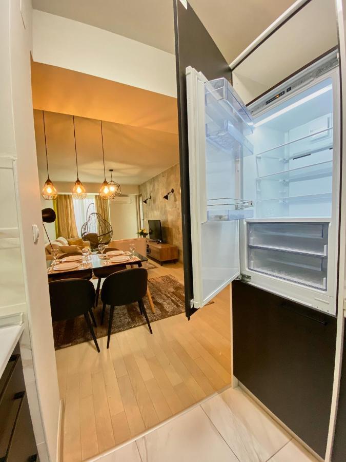 Stylish Apartment, Skopje Centre - Private Parking - Panoramic Views Extérieur photo