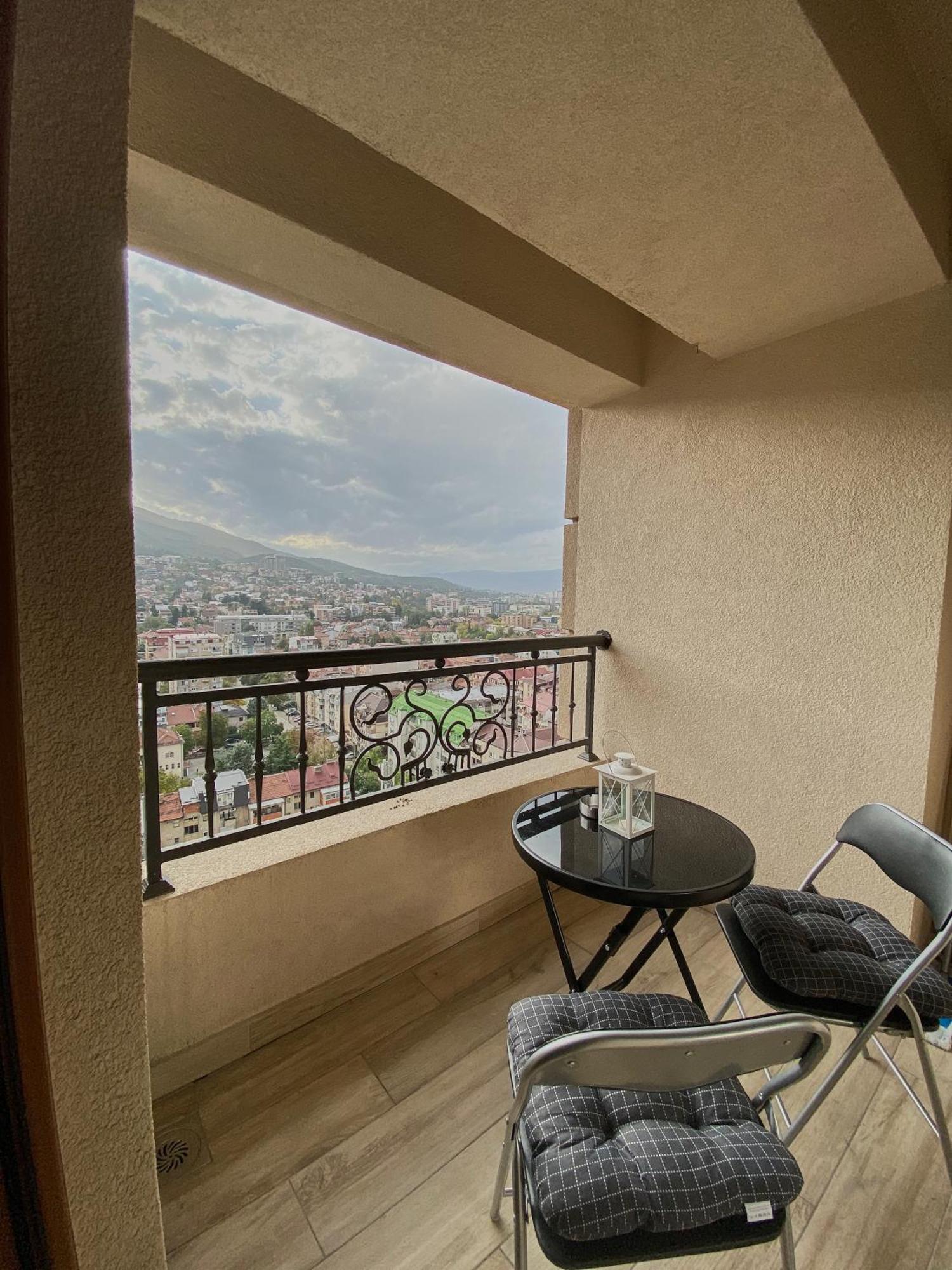 Stylish Apartment, Skopje Centre - Private Parking - Panoramic Views Extérieur photo